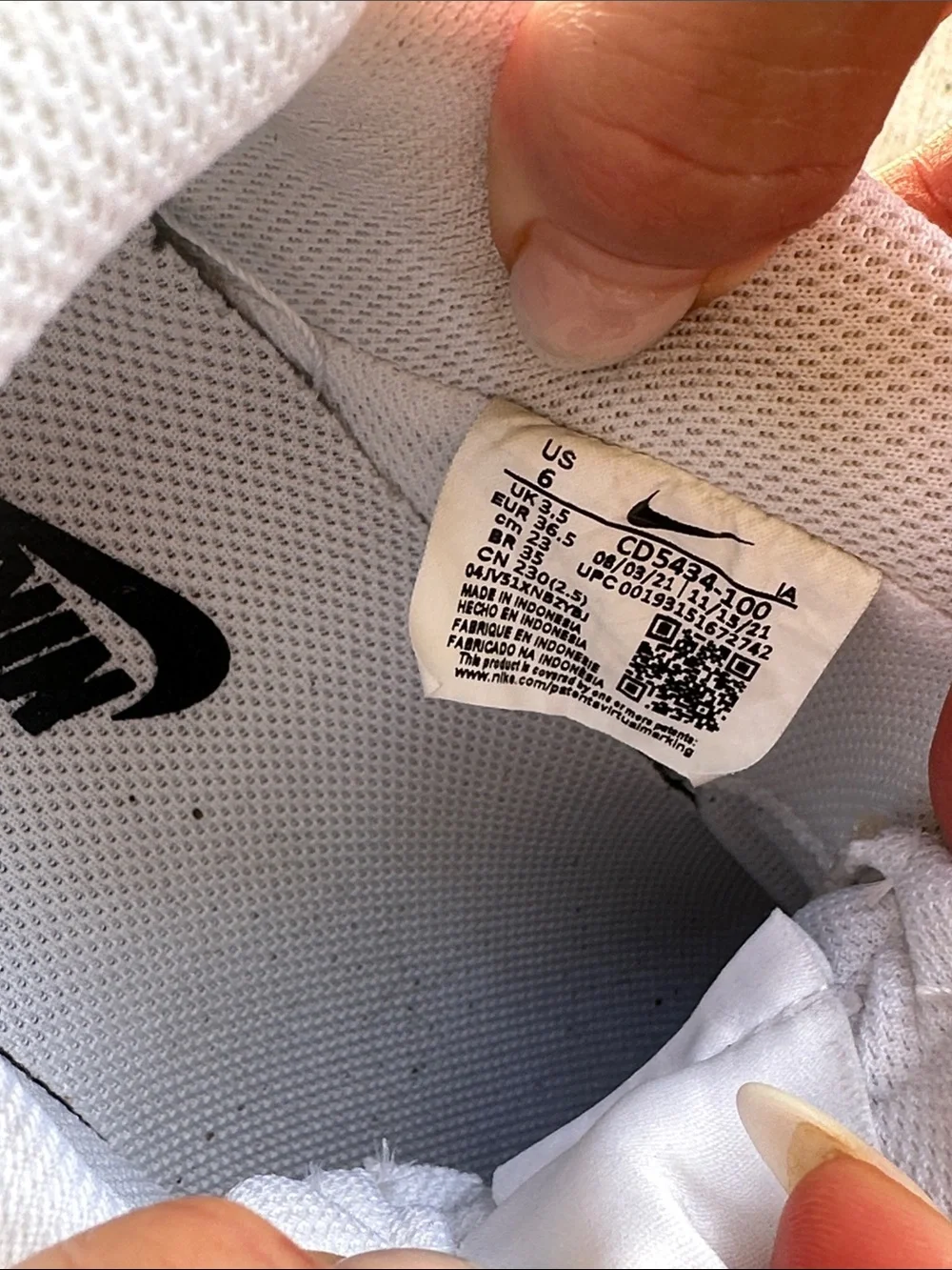 Nike White Low-Top Leather Sneakers